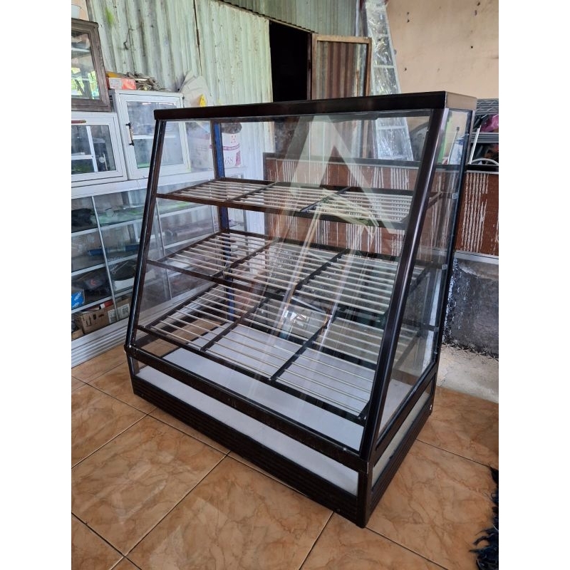 etalase kue/roti mewah dan elegan