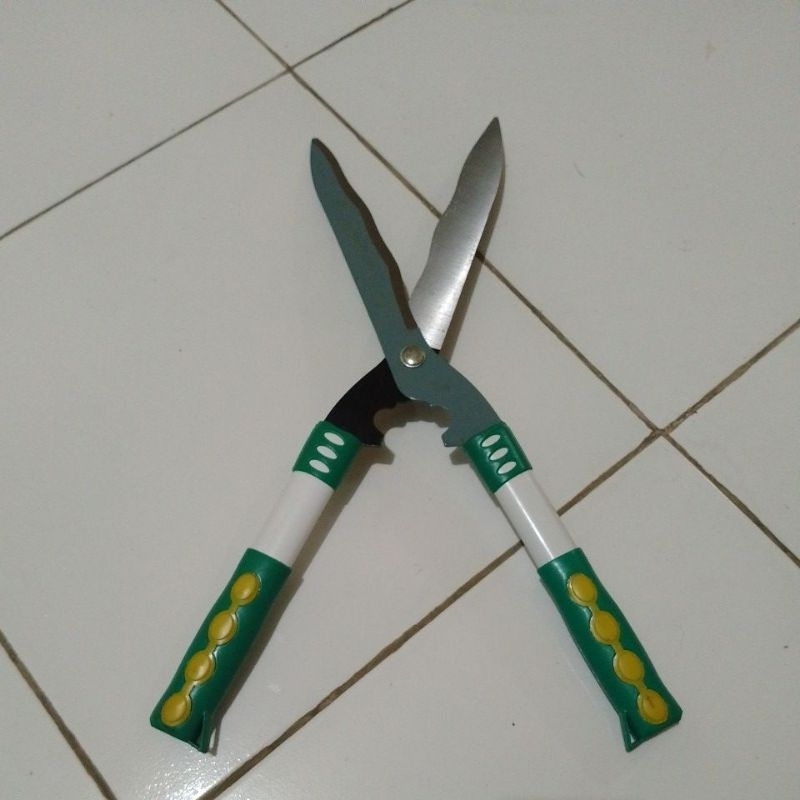 Gunting rumput taman gunting besar