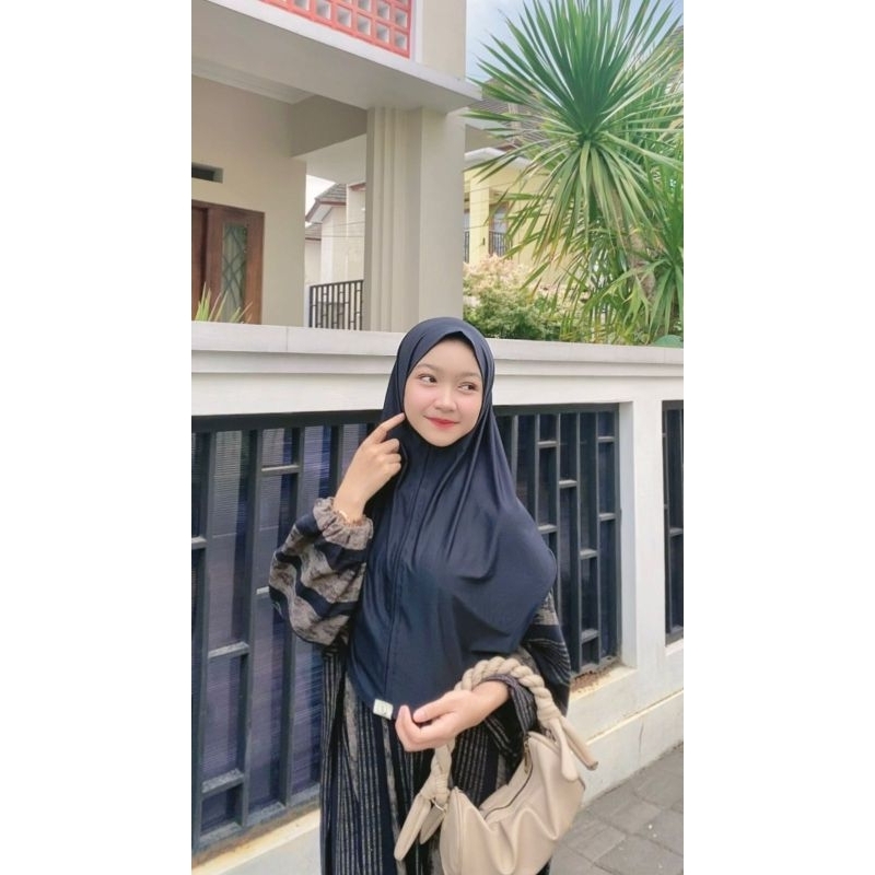 Bergo zalina by aluna