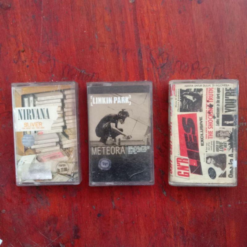 Kaset Nirvana (Sliver) + Guns And Roses (Lies) + Linkin Park (Meteora) + Bonus (cek deskripsi)