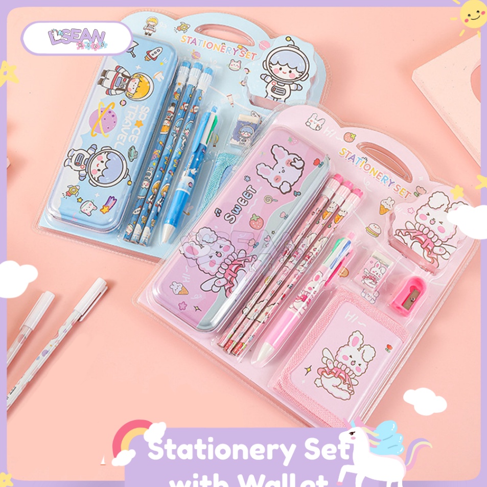 

Murah Ekonomis SET ALAT TULIS ANAK SEKOLAH KARAKTER KARTUN LUCU 8 IN 1 PAKET GIFT BOX STATIONERY KOTAK PENSIL DOMPET PENSIL PENGHAPUS RAUTAN BOLPEN LENGKAP