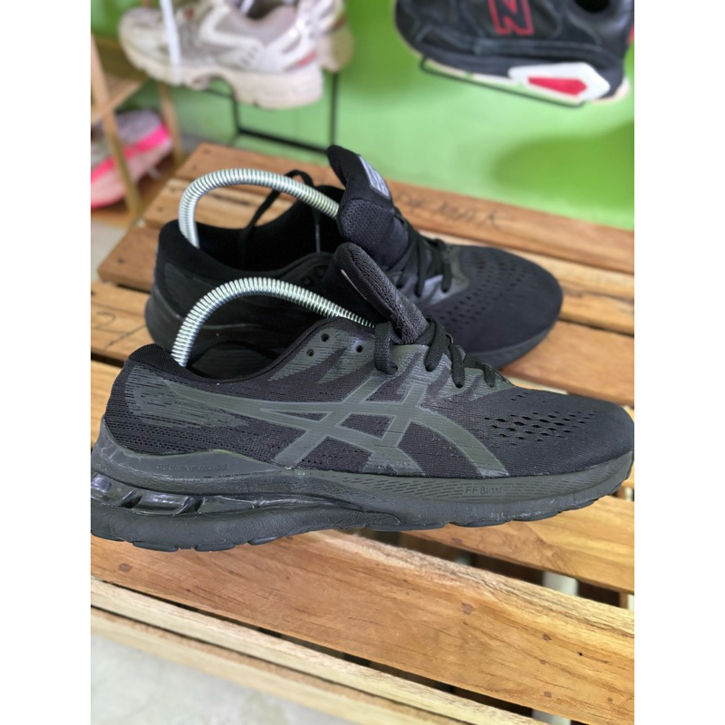 Sepatu second Asic