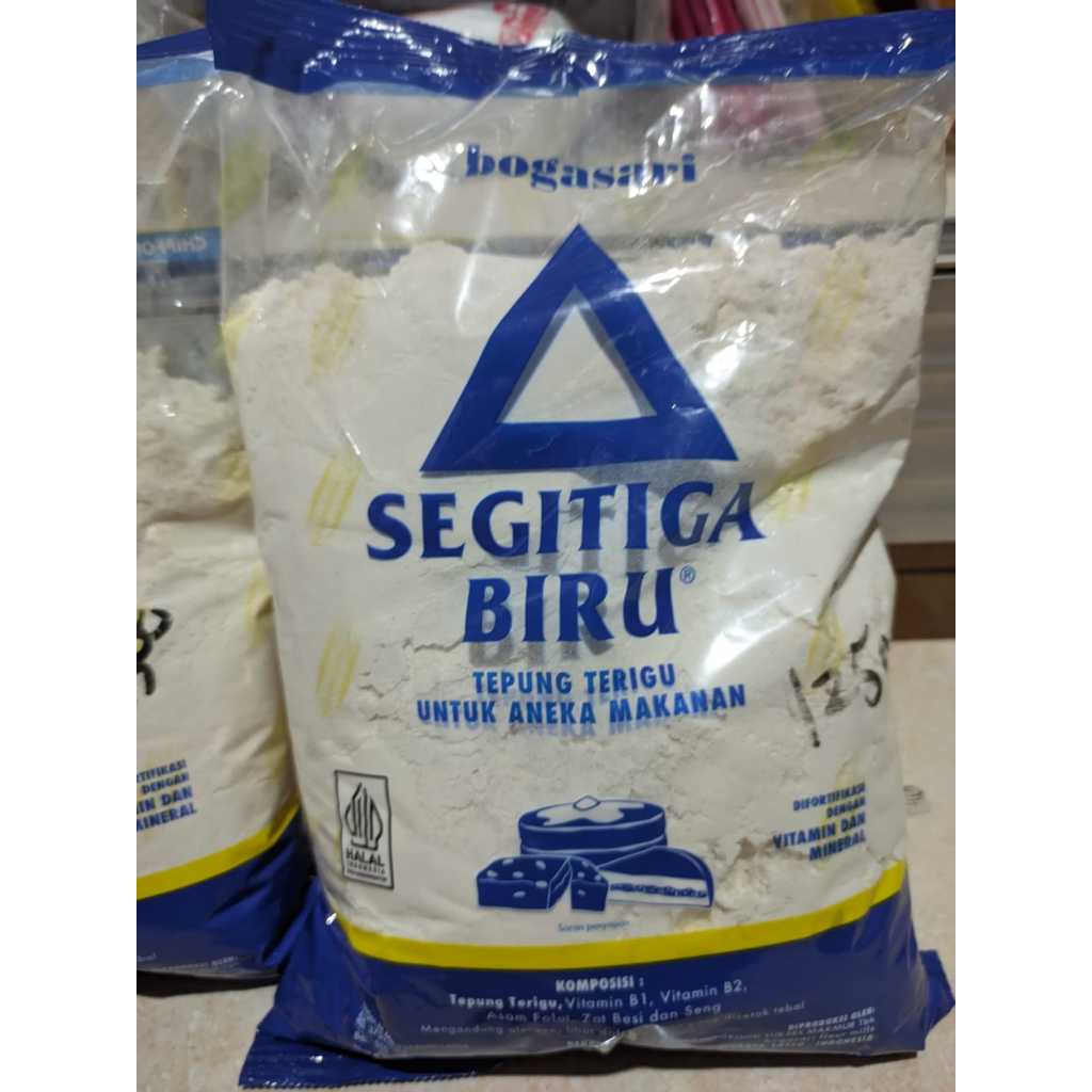 

Segitiga Biru Tepung Terigu kemasan 1 Kg