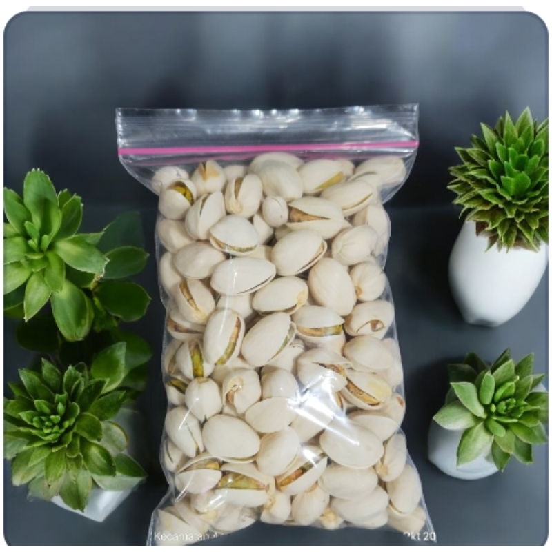 

Kacang Pistasio 200