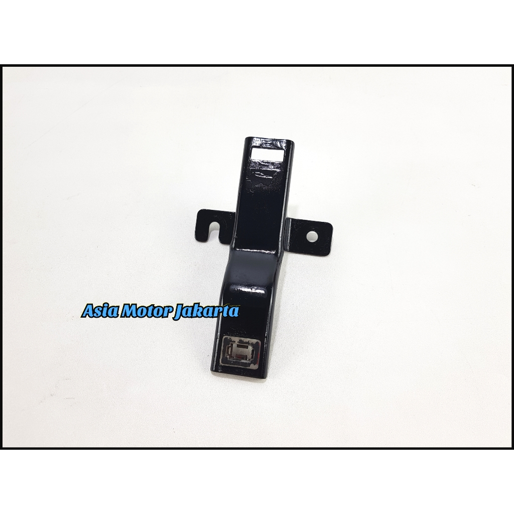 Breket Grill Depan - Truck Nissan Euro - PK215 - CWA260 - PK260CT