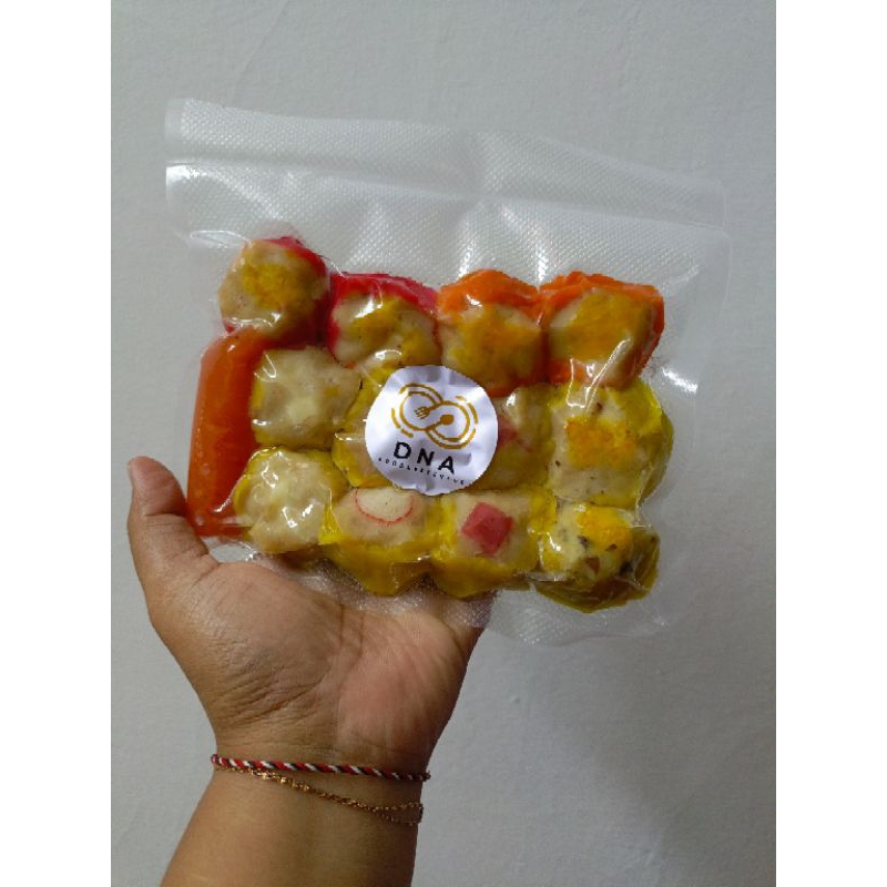 

Dimsum Mix ( Keju, Ayam, Salmon, Jamur, Chilli)