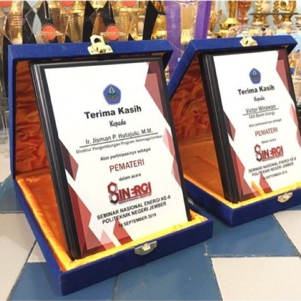 Plakat Kayu Plus Box Plakat Kayu + Box Sehari Jadi