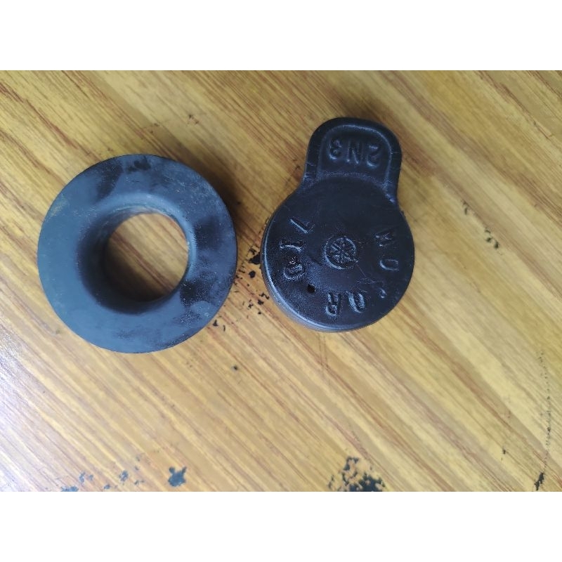 TUTUP BOTOL OLI SAMPING / COVER / PENUTUP / KARET PENUTUP / TUTUP TABUNG OLI YAMAHA L2SUPER , RX S, 