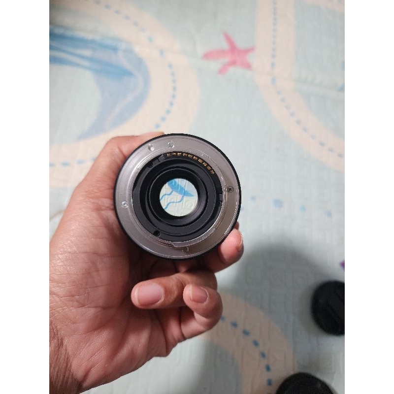 lensa kamera sony zeiss planar touit 32mm f1.8