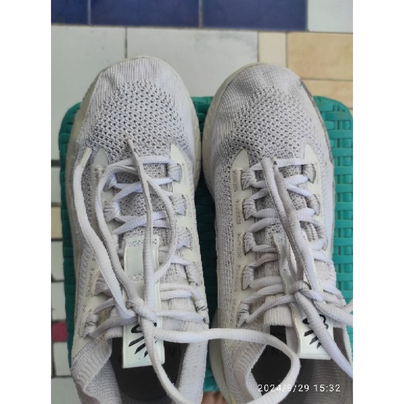 Sepatu Basket Curry 8