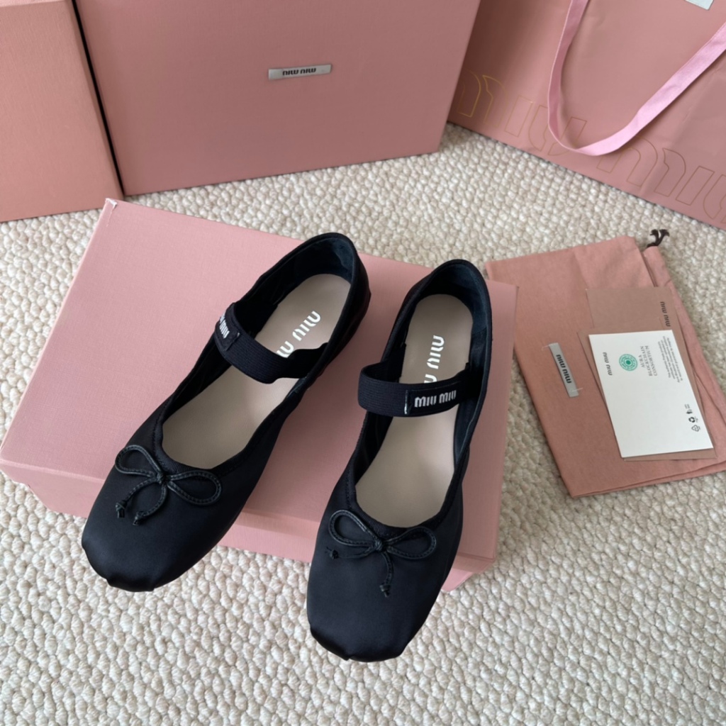 Original 2024 Miu Shoes Ballerina Flatshoes Women's Fashionable Trendy Shoes