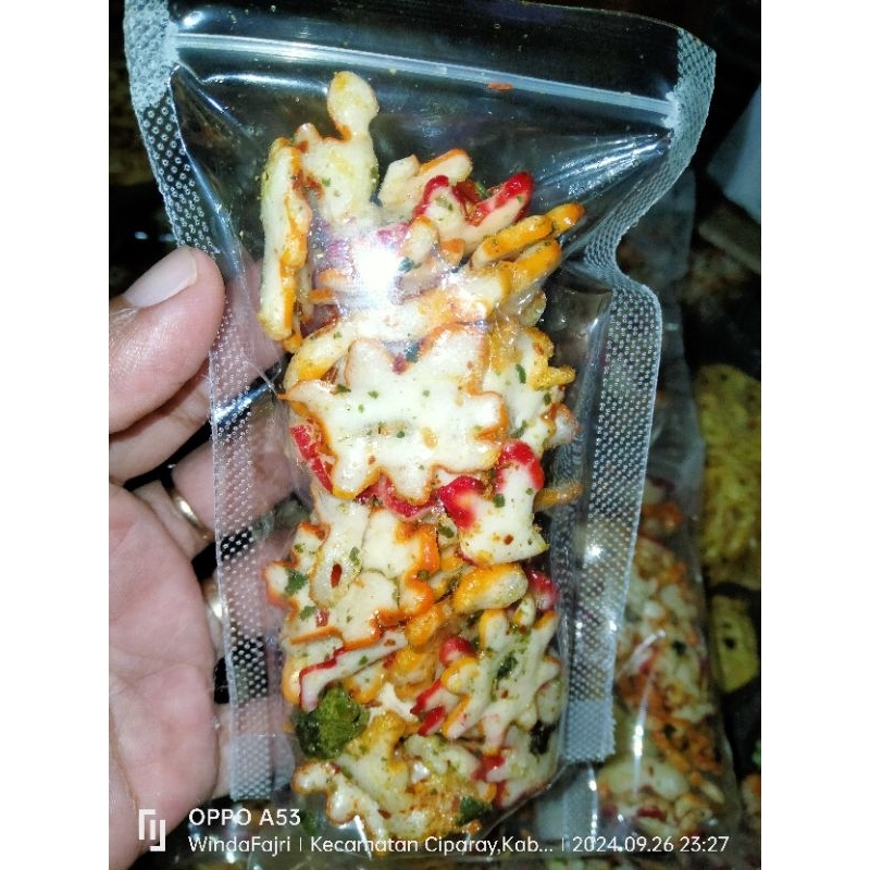 

SEBLAK KERUPUK KEMPLANG,KERUPUK BINTANG,SEBLAK PEDAS DAUN JERUK 30gr