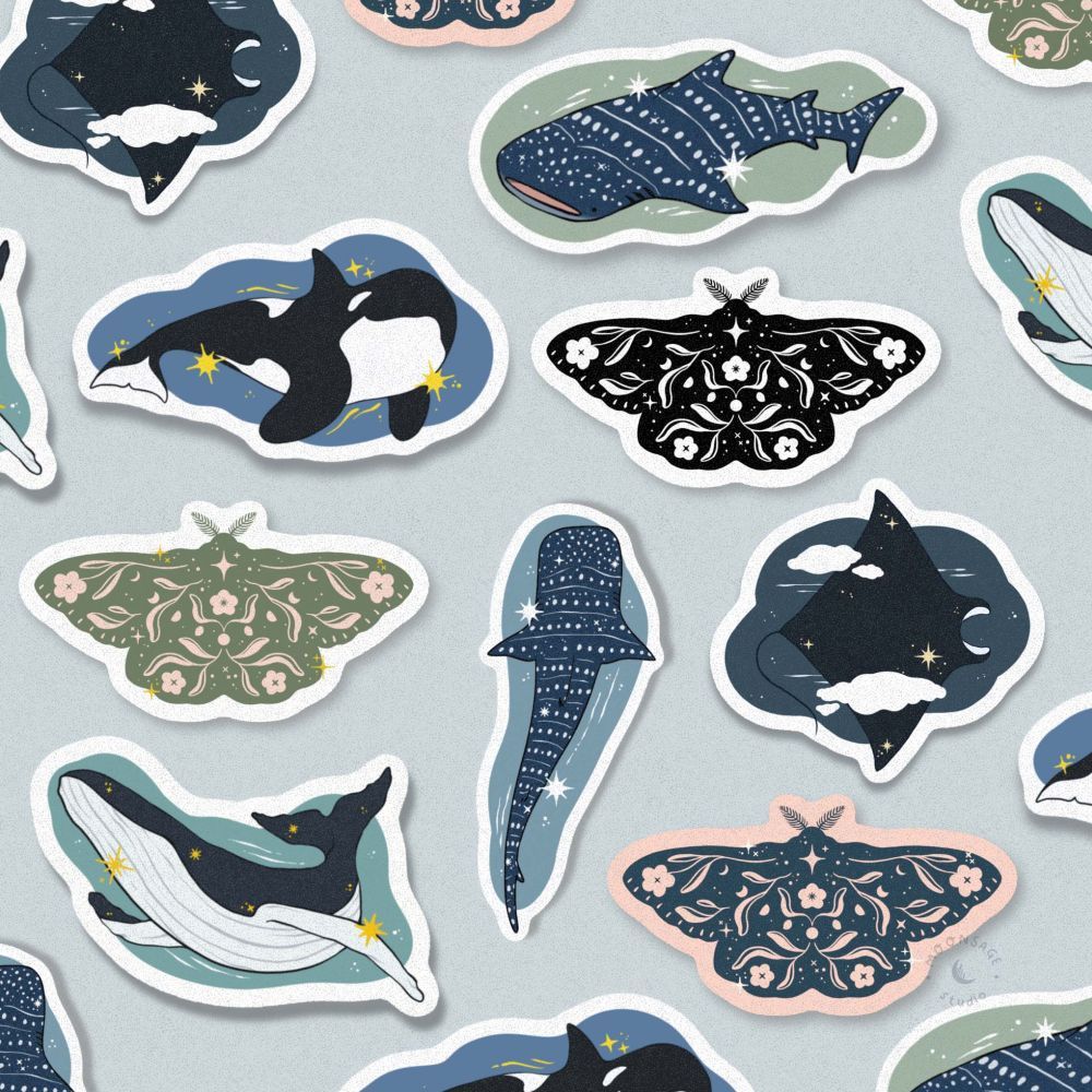 

MOONSAGE STUDIO Vynil Sticker Die Cut / Stiker Satuan Paus Manta Ngengat Rubah Kelinci Kucing Capybara