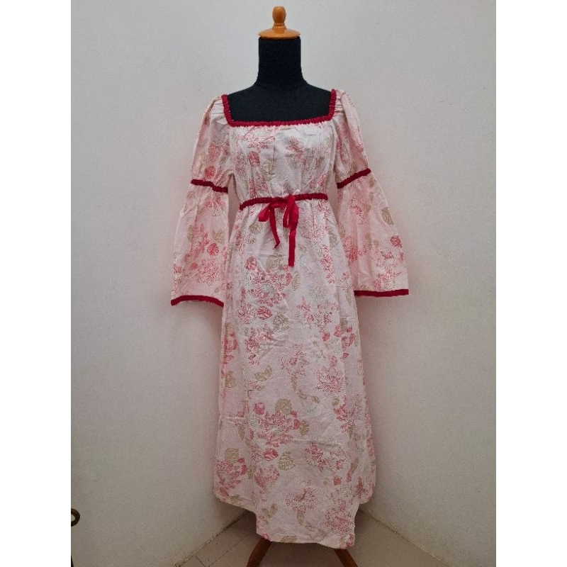 Kawaii White Fuschia Dress Lengan Ratu