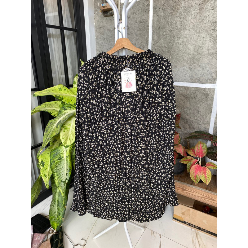 ROK ALLN KNITWEAR HITAM MOTIF BUNGA (baru, belum pernah dipakai)