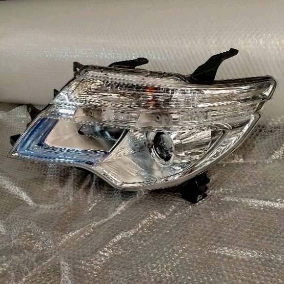 headlamp nissan serena C26 1012-2018 original