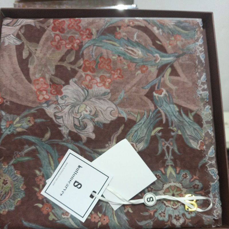 Topkapi pecan buttonscarves new