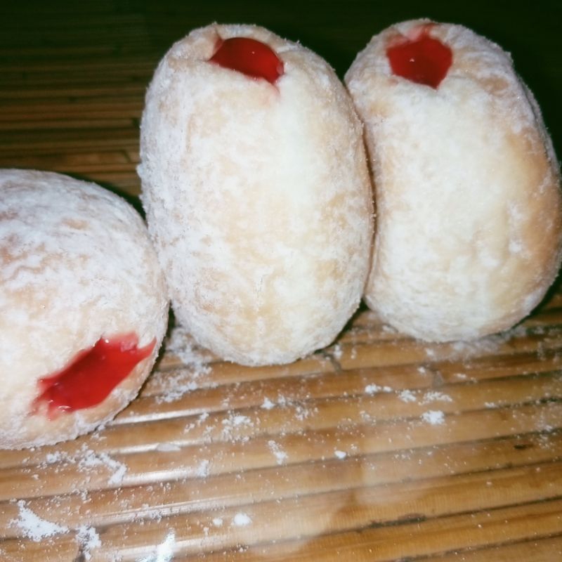 Bomboloni Strawberry/ Bomboloni Srikaya/ Bomboloni Cokelat