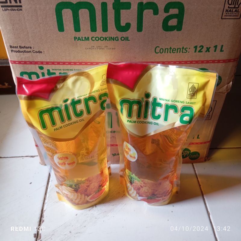

minyak Mitra 1L /pouch