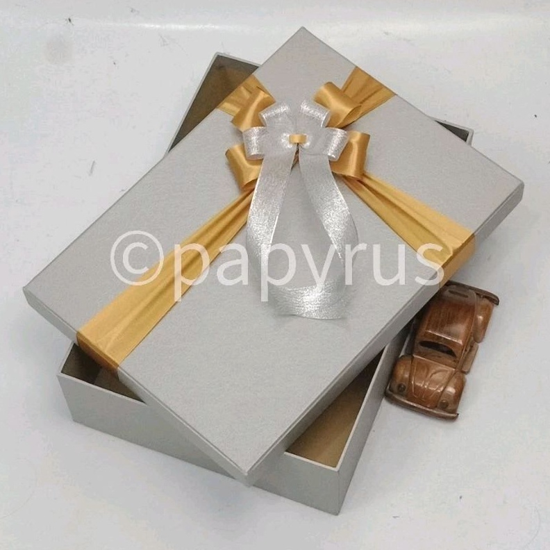 

PAPYRUS 25x35 Tinggi 1cm Kotak Kado Gift Box Hadiah KOTA KADO
