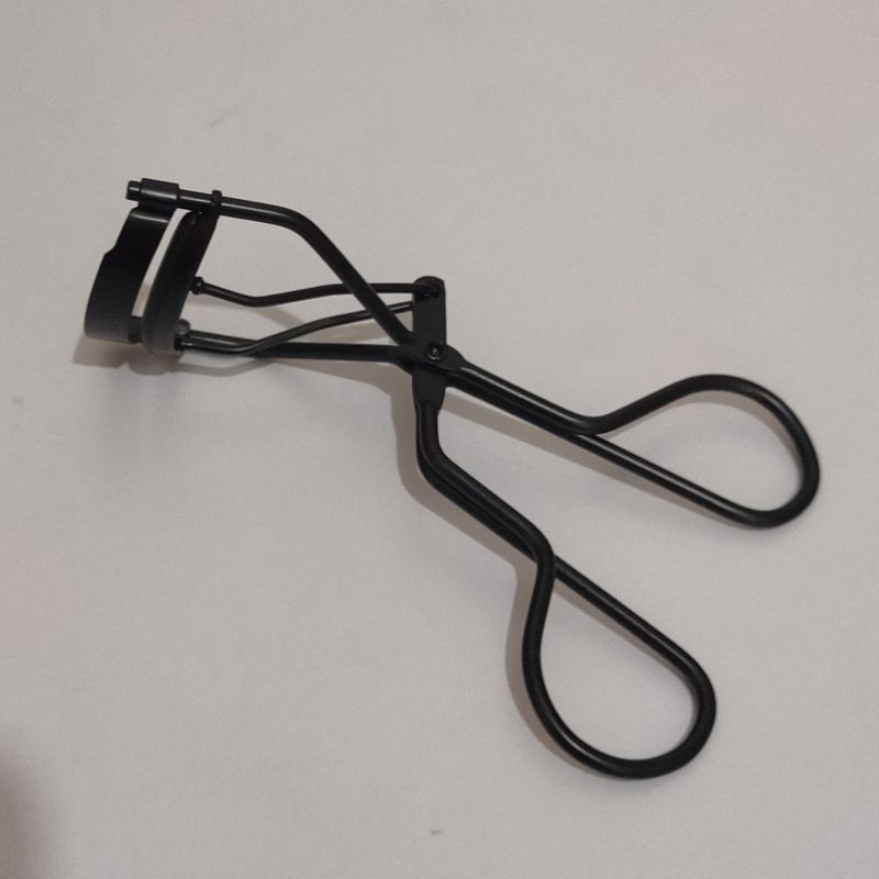 The One Eyelash Curler | Penjepit Bulu Mata Oriflame