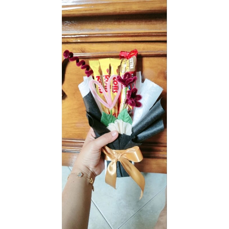 Buket Tema Warna HITAM - Buket Snack / Buket Jajan
