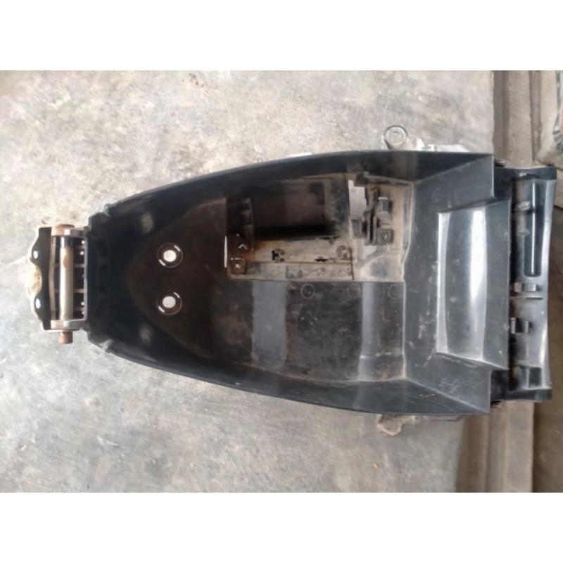 cover box aki motor Yamaha Mio j Mio GT sama aja ori copotan original