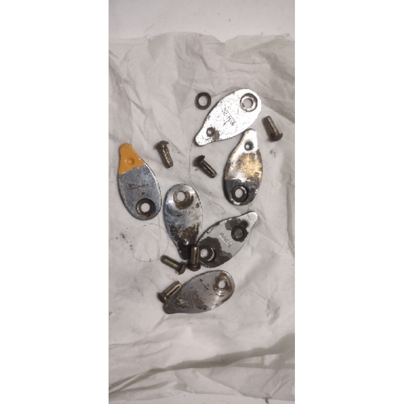 daun tutup kunci vespa sprint