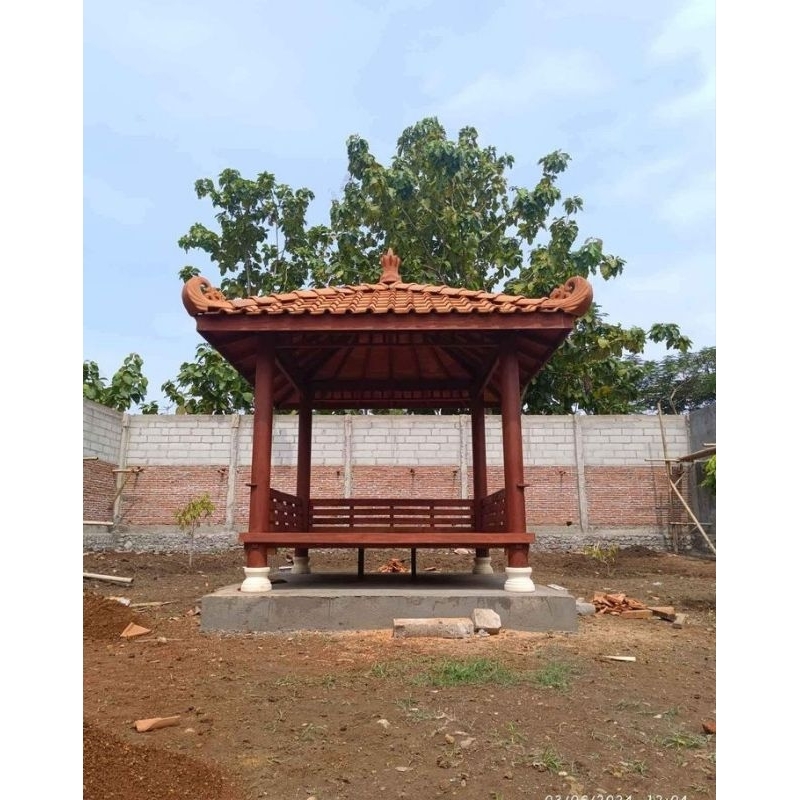 Gazebo taman 2x2