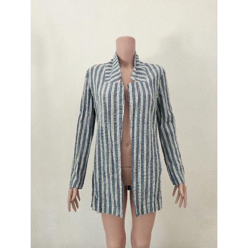 PRELOVED BLAZER STRADIVARIUS LENGAN PANJANG