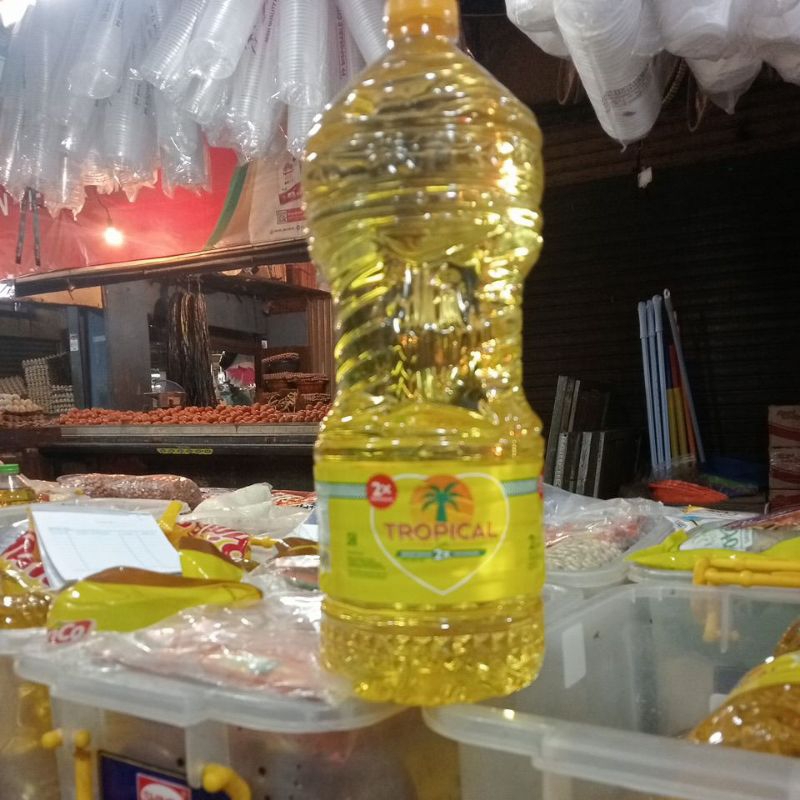 

minyak goreng tropical 2ltr botol