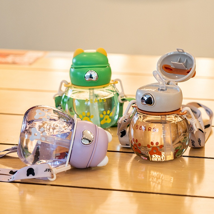 Botol Minum Anak Mini Anti Tumpah Sedotan Tali Panjang Model  Lucu Dan Unik 450ml