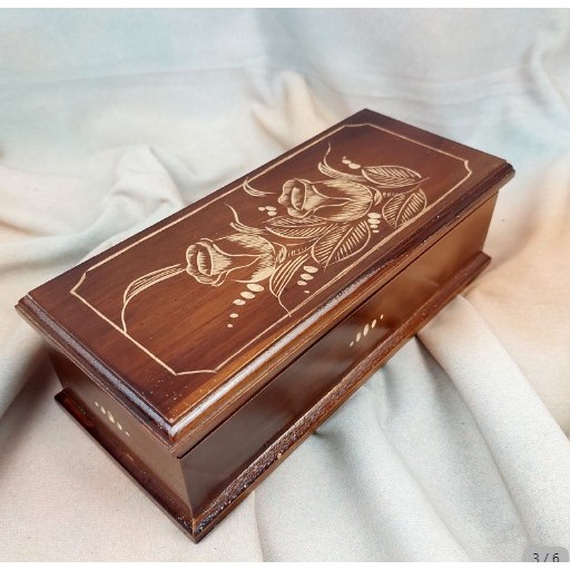 Kotak Tempat Perhiasan Motif Cukit Kembang Souvenir Kerajinan Kayu
