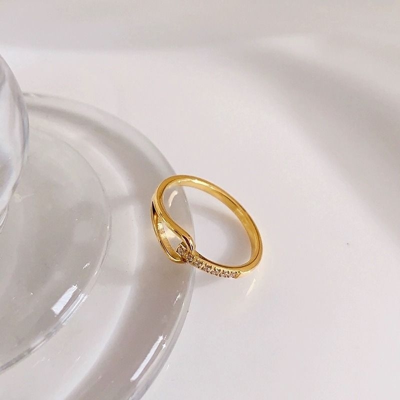 Clafel & Co - GAIA Cincin Wanita Titanium Asli Lapis Emas 18K Gold Zirconia Ring Cincin Jewelry