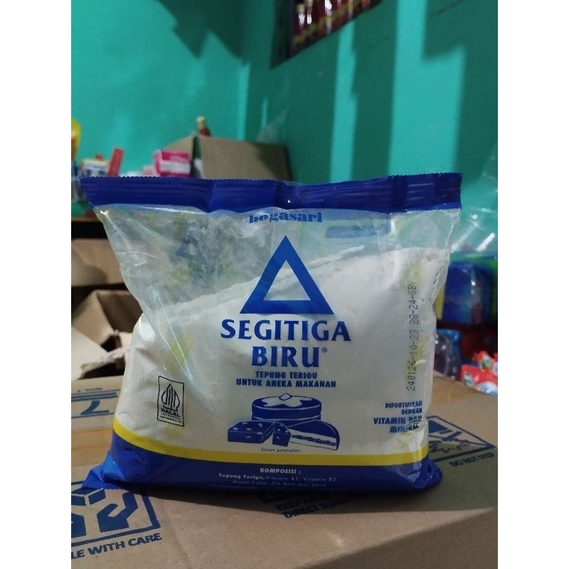 

ECERAN/TEPUNG TERIGU SEGITIGA BIRU/500G/PACK/TERIGU
