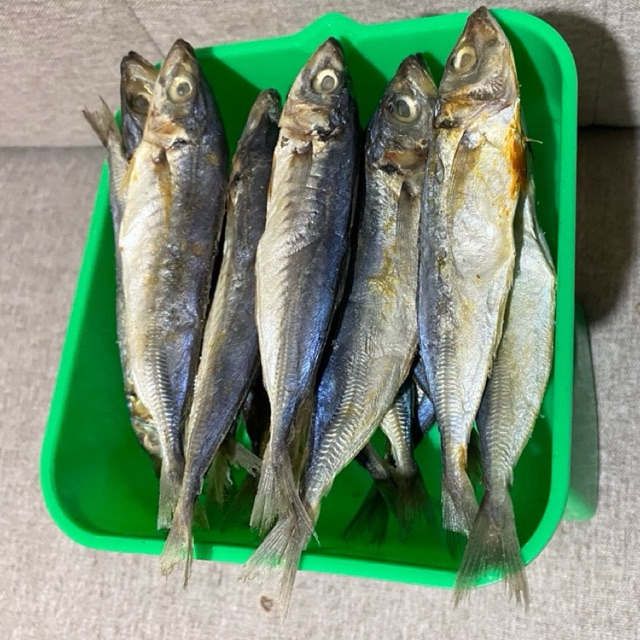 

Ikan Asin Klotok / Ikan Asin layang Kualitas Super 500 gram Ikan Layang
