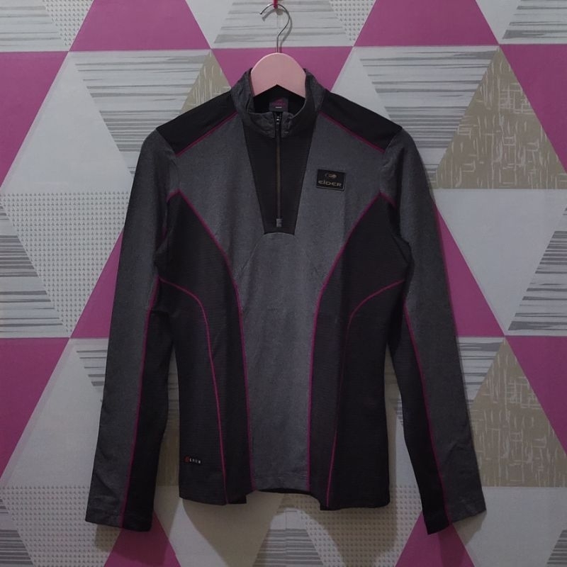 KAOS KERAH WANITA EIDER (M)