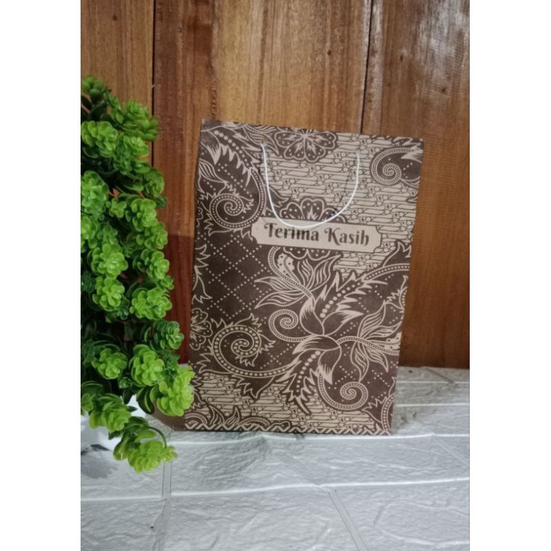 

100 PCS sovenir Tas PAPER BAG batik bunga cantik 21×17×6