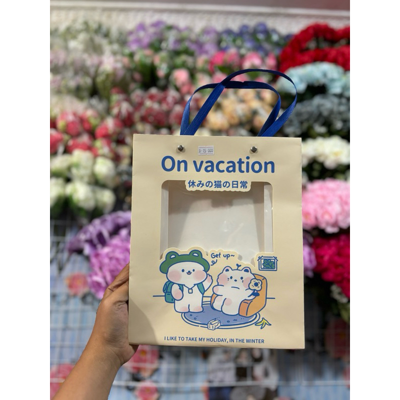 

PAPERBAG MOTIF