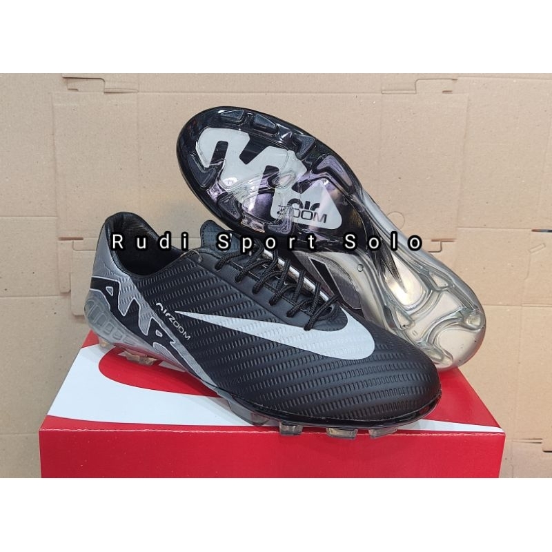 Sepatu Bola Jumbo size 44,45, 46