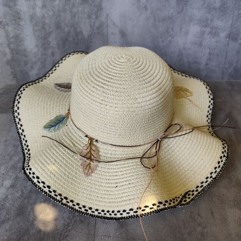 TOPI PANTAI WANITA DAUN / TOPI OUTDOOR / TOPI PANTAI LEBAR