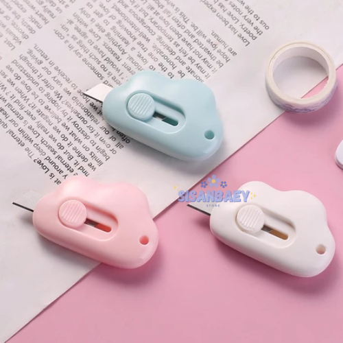 

Mini Cutter Cuter Kater Pisau Peso Pemotong Pengiris Kertas Kardus Alat Perlengkapan Sekolah Kantor Portabel