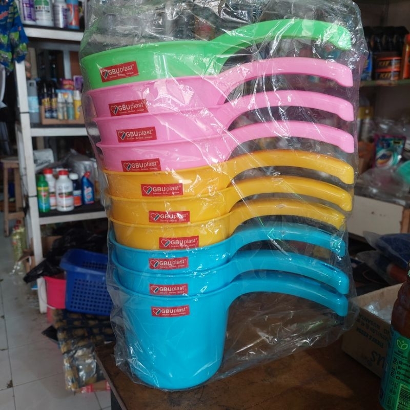 Gayung Plastik Millenix Warna GBU GY-001 Cedok Air Mandi