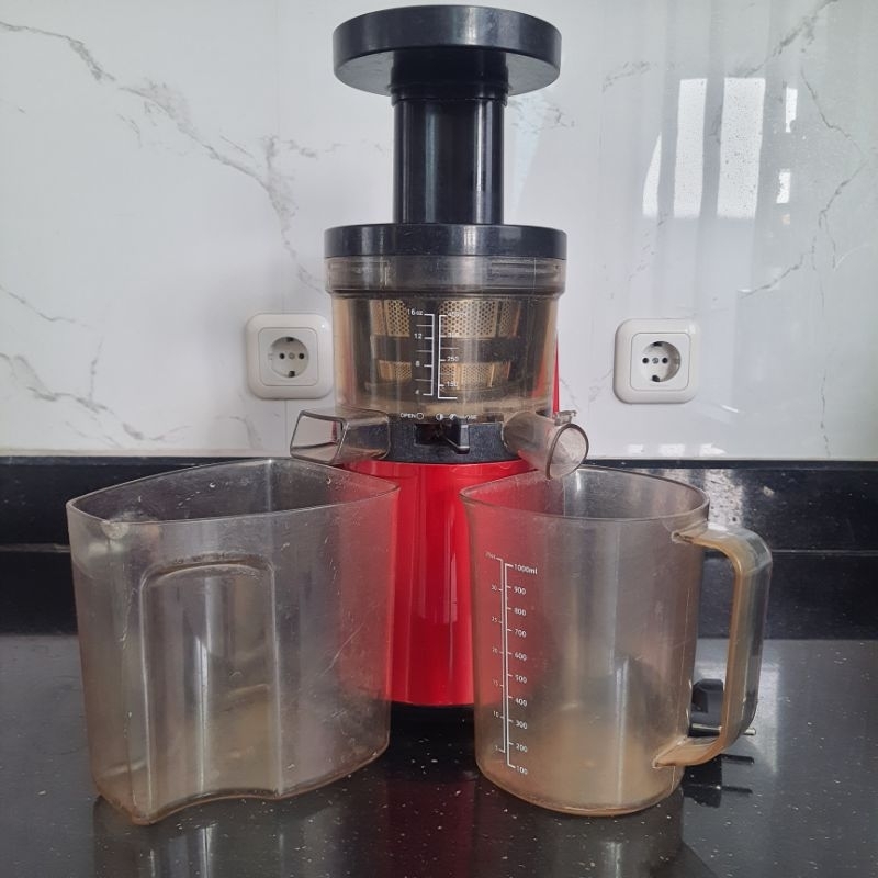 Hurom slow juicer Preloved