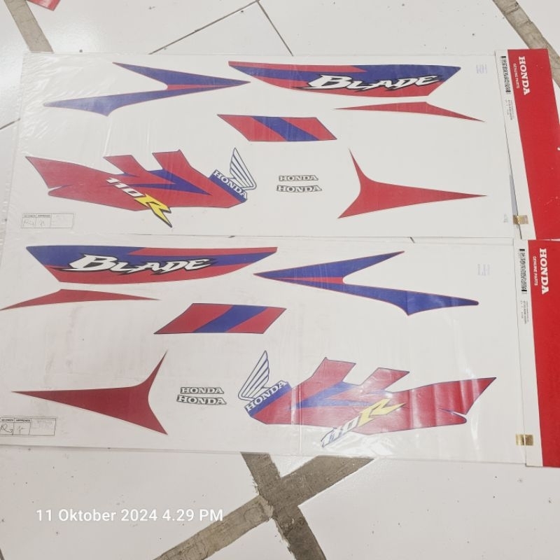 Stripe body Blade set L/R . 871X0-KWB-920ZFR/ZFL