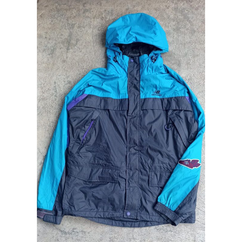 Jaket Gorpcore New Balance rare