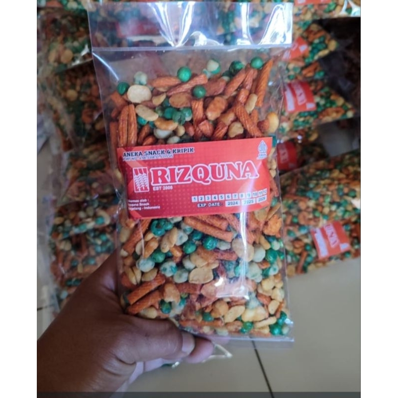 

Kacang Jaipong 250 gram. Camilan viral. Murah meriah