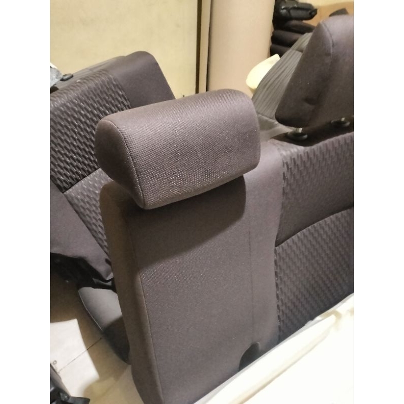 headrest tengah Innova reborn dan zenix
