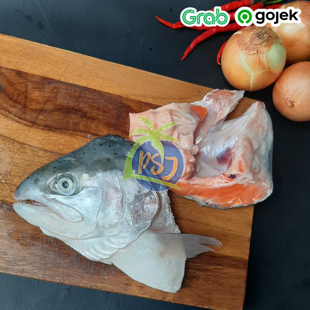 

Kepala salmon belah / Kepala salmon segar bersih insang / fresh salmon head cut