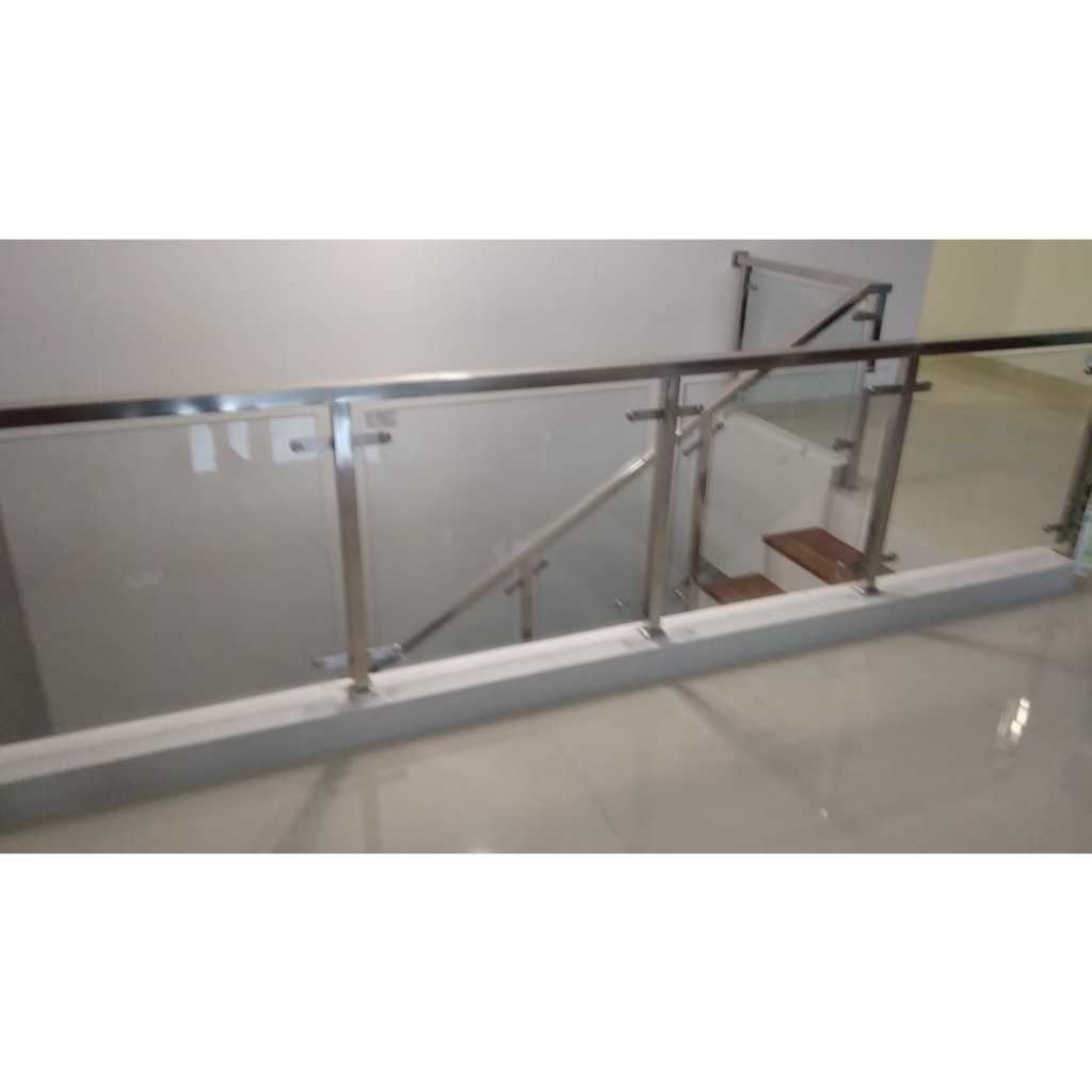Balkon, void, relling tangga, pagar kaca 8 mm minimalis modern Bandung